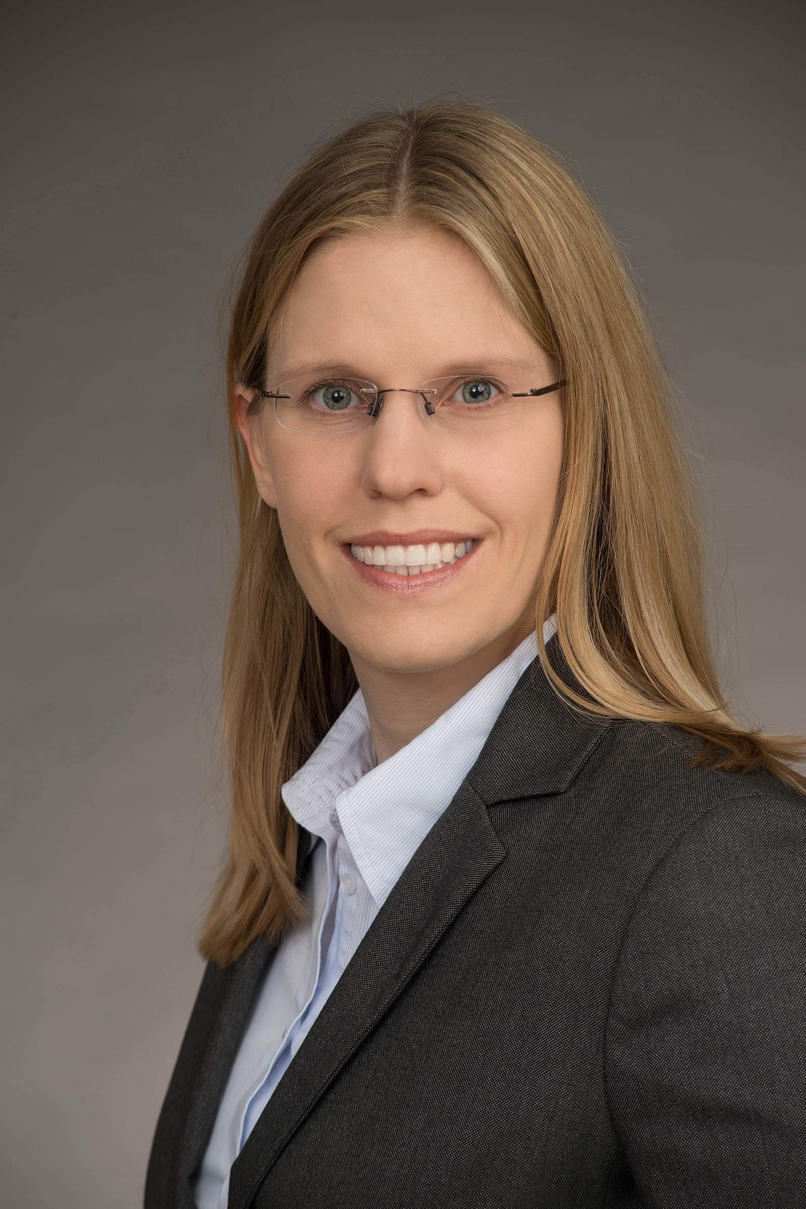 Prof. Dr. Sandra Iden Portraitfoto von Prof. Dr. Sandra Iden